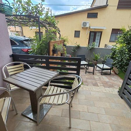 Apartman Lana Medulin Bagian luar foto