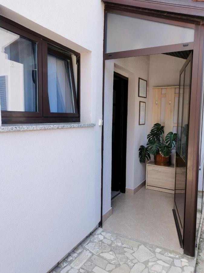 Apartman Lana Medulin Bagian luar foto