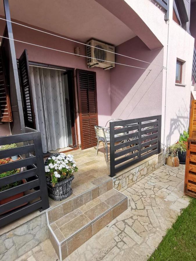 Apartman Lana Medulin Bagian luar foto